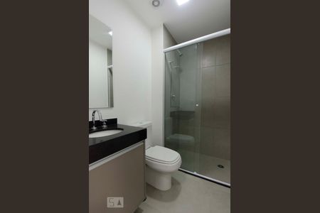 Banheiro de kitnet/studio para alugar com 1 quarto, 48m² em Perdizes, São Paulo