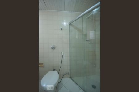 Banheiro de apartamento para alugar com 1 quarto, 44m² em Campo Belo, São Paulo