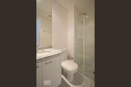 Banheiro de apartamento para alugar com 2 quartos, 68m² em Vila Cruzeiro, São Paulo