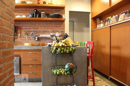 Cozinha de apartamento para alugar com 2 quartos, 107m² em Empresarial 18 do Forte, Barueri