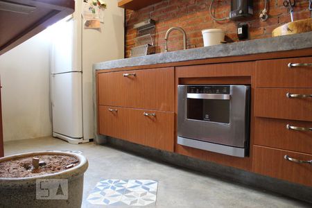 Cozinha de apartamento para alugar com 2 quartos, 107m² em Empresarial 18 do Forte, Barueri