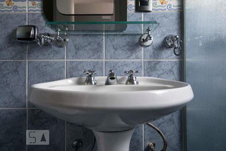 Apartamento à venda com 550m², 4 quartos e 2 vagasBanheiro social (Torneira)