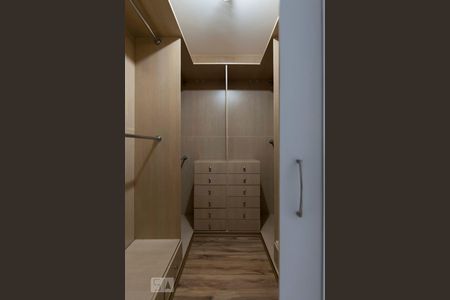 Apartamento à venda com 550m², 4 quartos e 2 vagasQuarto 4 - Suíte/ Closet