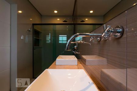 Apartamento à venda com 550m², 4 quartos e 2 vagasQuarto 4 - Suíte/ Banheiro (Torneira)