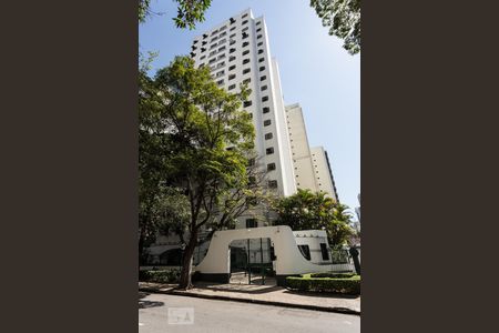 Apartamento para alugar com 75m², 2 quartos e 1 vaga Apartamento para alugar com 75m², 2 quartos e 1 vagaFachada