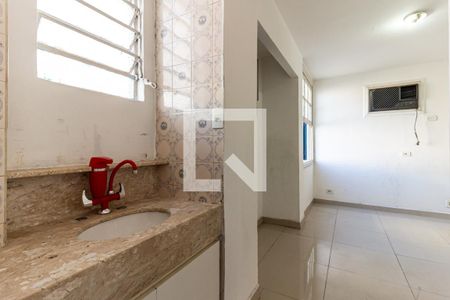 Cozinha de kitnet/studio para alugar com 1 quarto, 30m² em República, São Paulo