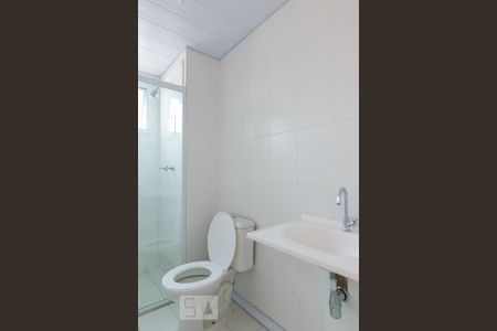 Banheiro Social de apartamento para alugar com 2 quartos, 64m² em Campestre, Santo André