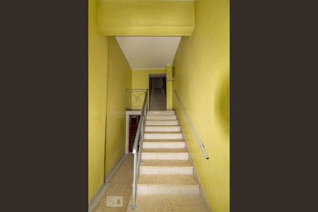 Apartamento para alugar com 75m², 2 quartos e sem vagaHall social