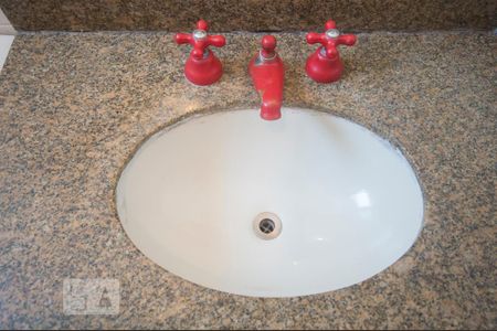 Apartamento para alugar com 72m², 3 quartos e 1 vaga Apartamento para alugar com 72m², 3 quartos e 1 vagaBanheiro