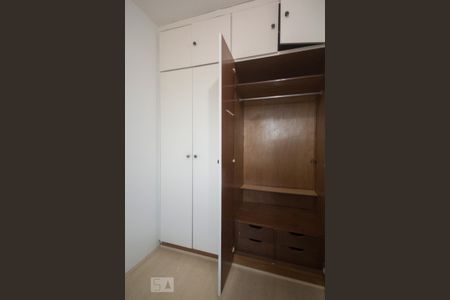 Apartamento para alugar com 72m², 3 quartos e 1 vaga Apartamento para alugar com 72m², 3 quartos e 1 vagaQuarto 02