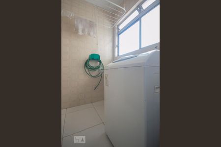 Apartamento para alugar com 72m², 3 quartos e 1 vaga Apartamento para alugar com 72m², 3 quartos e 1 vagaÁrea Serviço