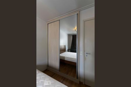 Apartamento para alugar com 50m², 2 quartos e 1 vagaQuarto 2 (Armários)