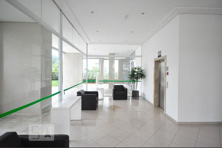 Apartamento à venda com 120m², 3 quartos e 2 vagashall social