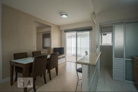 Sala/Cozinha de apartamento à venda com 1 quarto, 54m² em Cidade Monções, São Paulo
