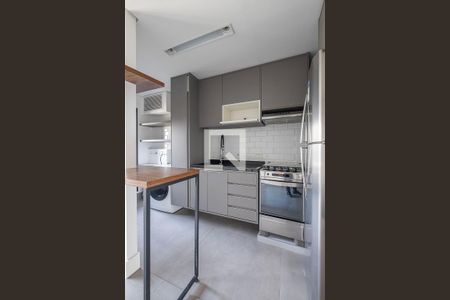 Sala/Cozinha de apartamento à venda com 1 quarto, 40m² em Pinheiros, São Paulo