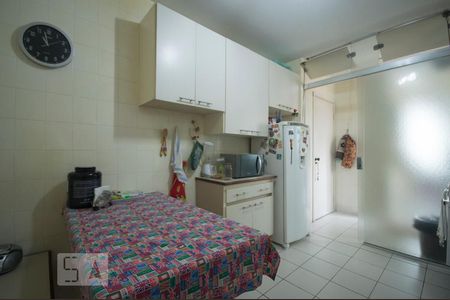Cozinha de apartamento para alugar com 3 quartos, 141m² em Campo Belo, São Paulo