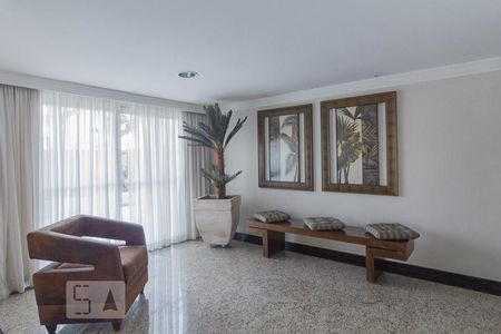 Apartamento à venda com 56m², 2 quartos e 1 vaga Apartamento à venda com 56m², 2 quartos e 1 vagaHall do Elevador