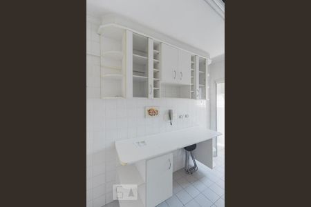 Apartamento à venda com 56m², 2 quartos e 1 vaga Apartamento à venda com 56m², 2 quartos e 1 vagaCozinha