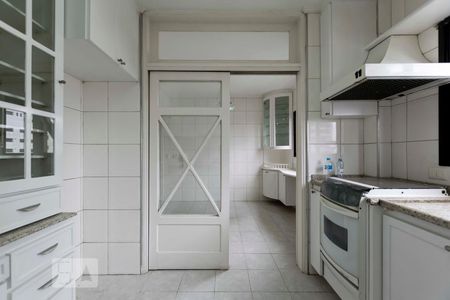 Apartamento à venda com 260m², 4 quartos e 5 vagasCozinha