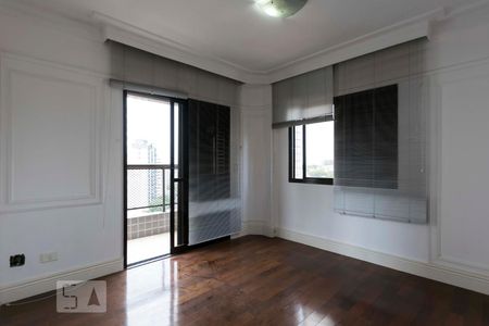 Apartamento à venda com 260m², 4 quartos e 5 vagasQuarto 2