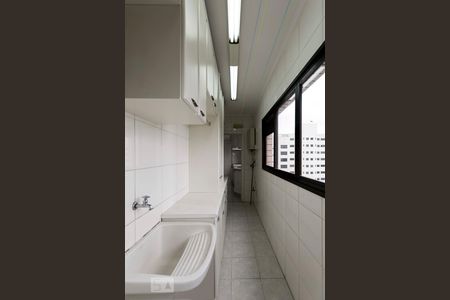 Apartamento à venda com 260m², 4 quartos e 5 vagasLavanderia