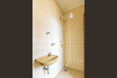 Banheiro de Serviço de apartamento à venda com 2 quartos, 70m² em Centro, Santo André