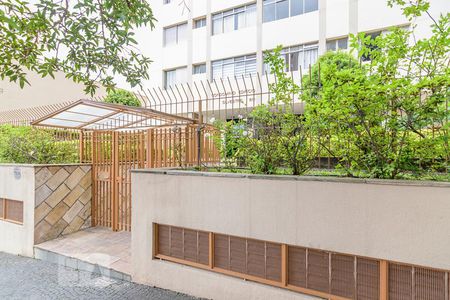 Apartamento à venda com 70m², 2 quartos e 1 vaga Apartamento à venda com 70m², 2 quartos e 1 vagaFachada