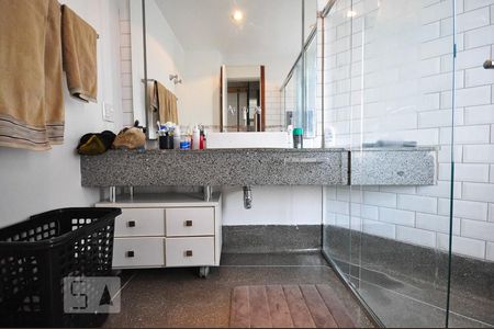 Apartamento à venda com 82m², 1 quarto e 2 vagasbanheiro suíte