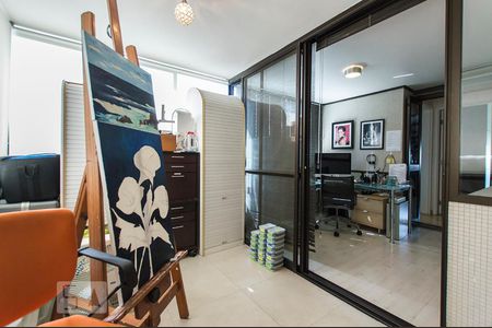 Varanda / Escritório de apartamento para alugar com 3 quartos, 185m² em Real Parque, São Paulo