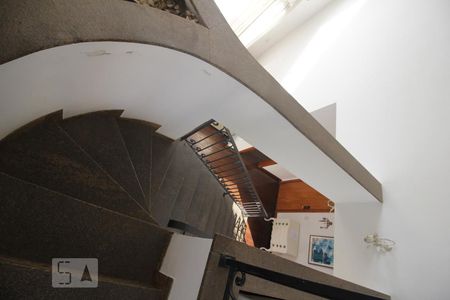 Apartamento à venda com 290m², 4 quartos e 3 vagasEscadas