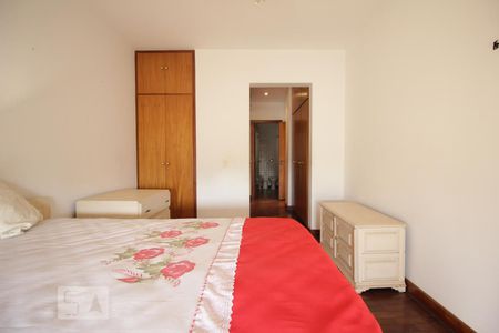 Apartamento à venda com 290m², 4 quartos e 3 vagasSuíte 2
