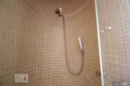 Apartamento à venda com 290m², 4 quartos e 3 vagasChuveiro