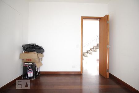 Apartamento à venda com 290m², 4 quartos e 3 vagasQuarto 1