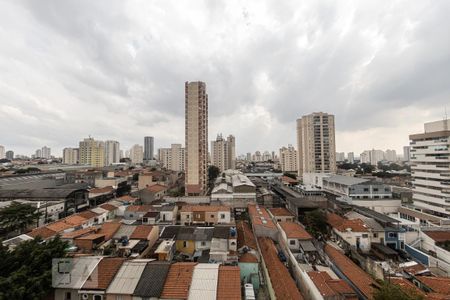 Vista Quarto 1 de apartamento à venda com 2 quartos, 58m² em Vila Bertioga, São Paulo