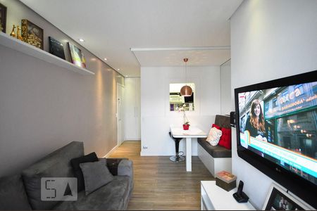 sala de apartamento para alugar com 2 quartos, 50m² em Jardim Ampliação, São Paulo