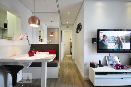 sala de apartamento para alugar com 2 quartos, 50m² em Jardim Ampliação, São Paulo