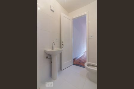 Banheiro de kitnet/studio para alugar com 1 quarto, 42m² em Bela Vista, São Paulo