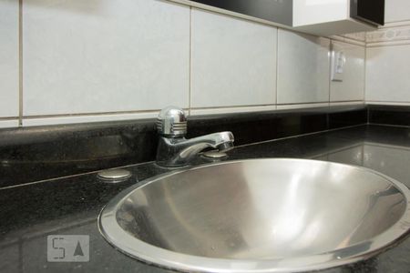 Banheiro de apartamento à venda com 2 quartos, 54m² em Centro, Guarulhos