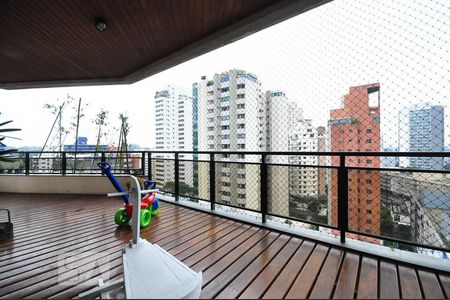 Apartamento para alugar com 530m², 4 quartos e 4 vagasvaranda