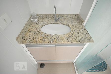 detalhe do banheiro de kitnet/studio para alugar com 1 quarto, 36m² em Jardim Ampliação, São Paulo