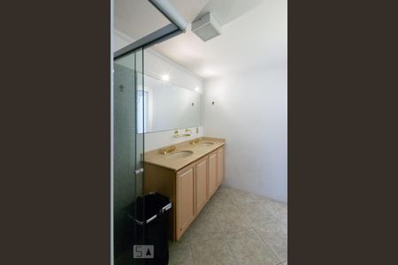 Apartamento para alugar com 90m², 2 quartos e 1 vaga Apartamento para alugar com 90m², 2 quartos e 1 vagaBanheiro