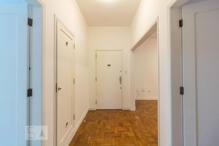 Entrada social de apartamento para alugar com 3 quartos, 150m² em Higienópolis, São Paulo