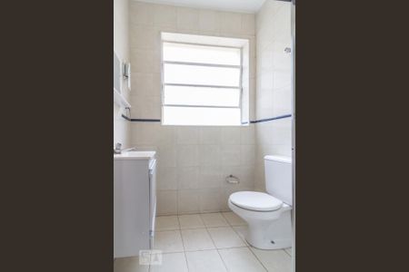 Banheiro 1 de apartamento para alugar com 3 quartos, 150m² em Higienópolis, São Paulo