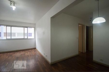 Sala de apartamento à venda com 3 quartos, 74m² em Vila Gumercindo, São Paulo