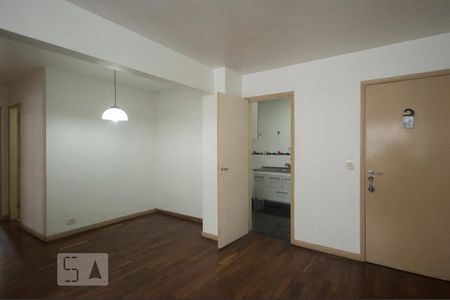 Sala de apartamento à venda com 3 quartos, 74m² em Vila Gumercindo, São Paulo