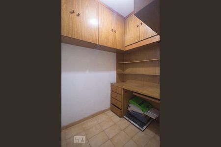 Apartamento à venda com 74m², 3 quartos e 1 vagaQuarto Serviço
