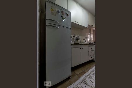 Apartamento à venda com 58m², 2 quartos e 1 vagaCozinha (Geladeira)