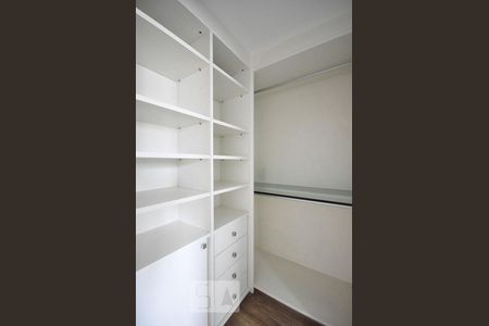 armário da suíte 1 de apartamento para alugar com 3 quartos, 211m² em Vila Andrade, São Paulo