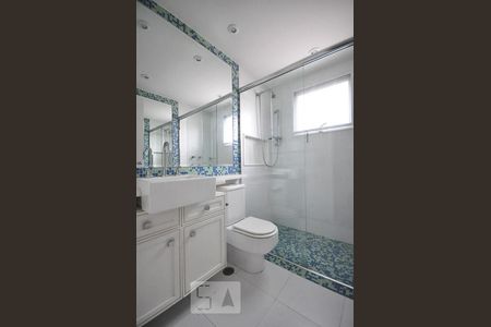 banheiro suíte 1 de apartamento para alugar com 3 quartos, 211m² em Vila Andrade, São Paulo