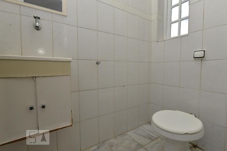 Lavabo de casa para alugar com 3 quartos, 230m² em Vila Romana, São Paulo